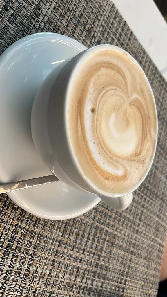 elsie wong_Luxale Coffee Living Food_Turbigo_review