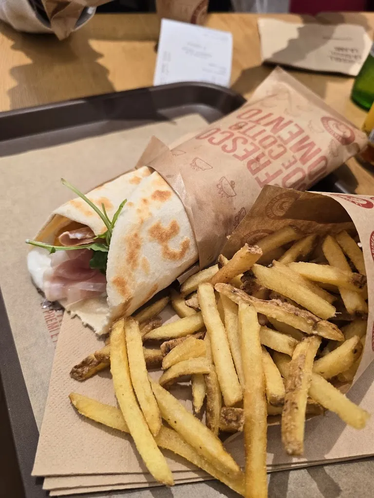 Layla R_La Piadineria_Turbigo_review