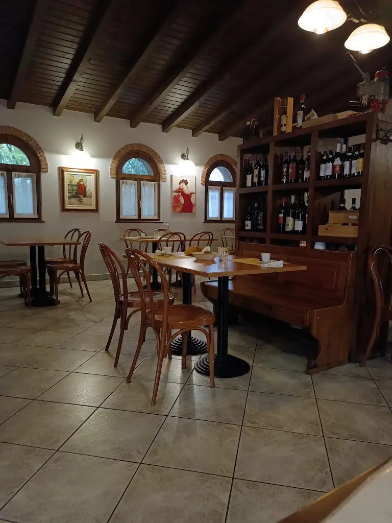 Osteria dal Ciocco restaurant in Uggiate Trevano