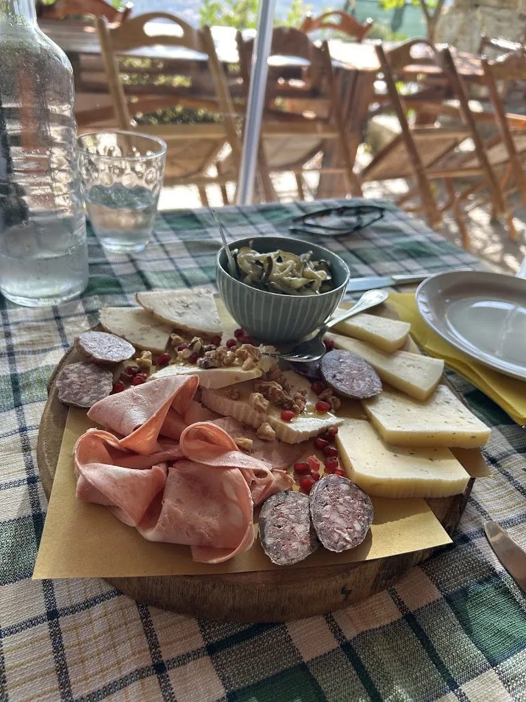 Carmen Ho_Trattoria Le 4 Ville_Carapelle Calvisio_review