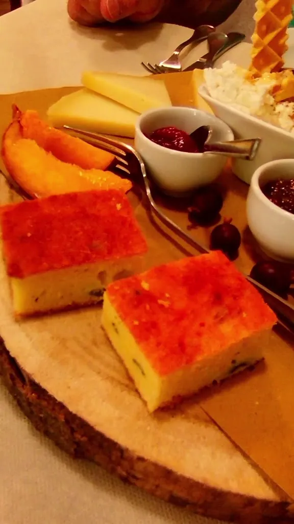 Trattoria Le 4 Ville_Carapelle Calvisio_slider_image_2