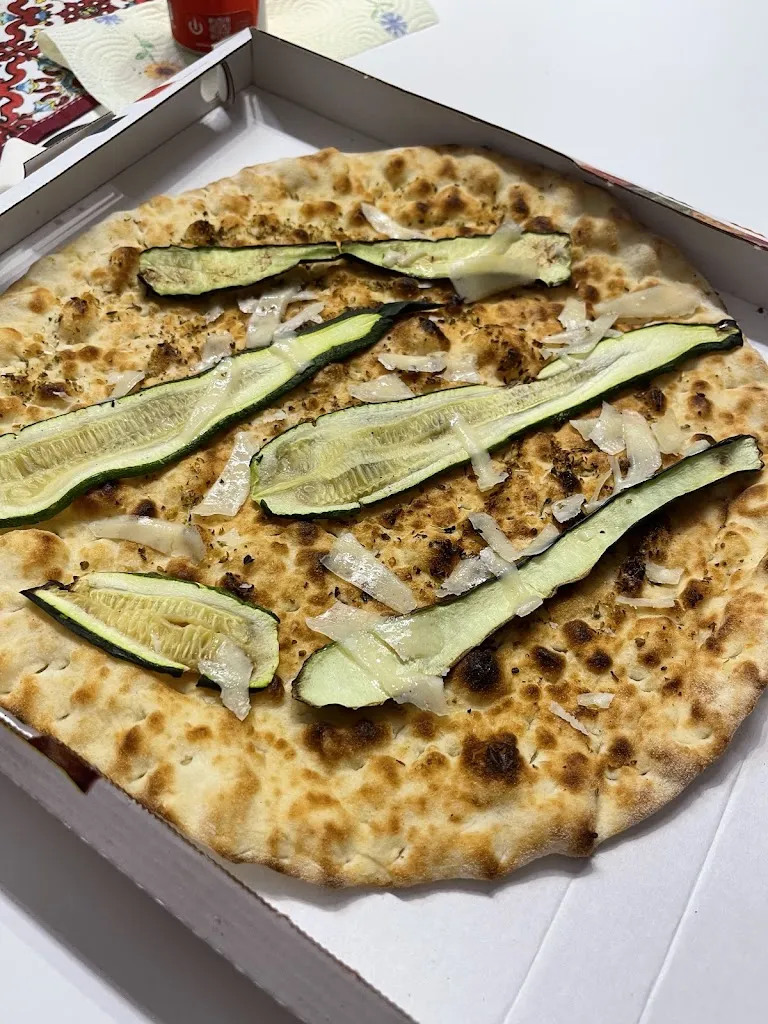 Alessia_REINA PIZZERIA & KEBAP_Uggiate Trevano_review