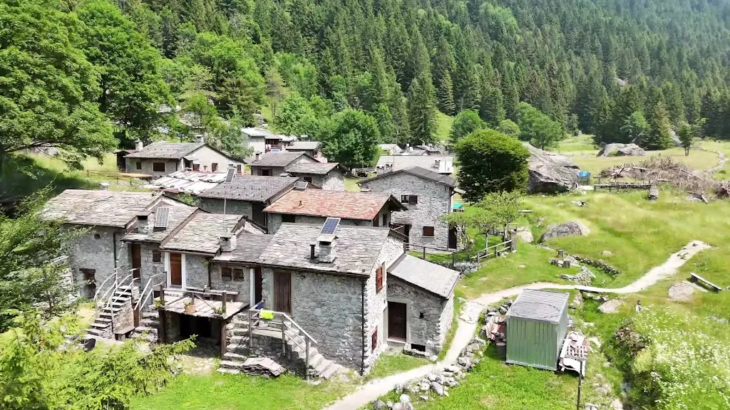 Rasega Hut_Val Masino_slider_image_2