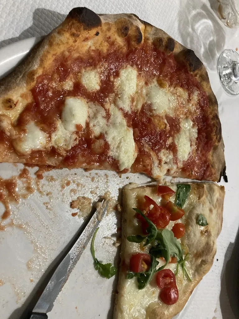 Kent Valentine_Bruno's pizzeria_Carpignano Salentino_review