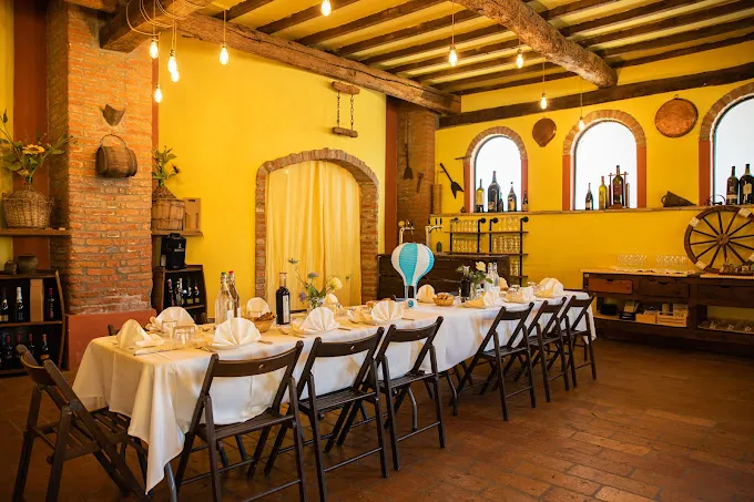 Agriturismo Luna restaurant in Valera Fratta