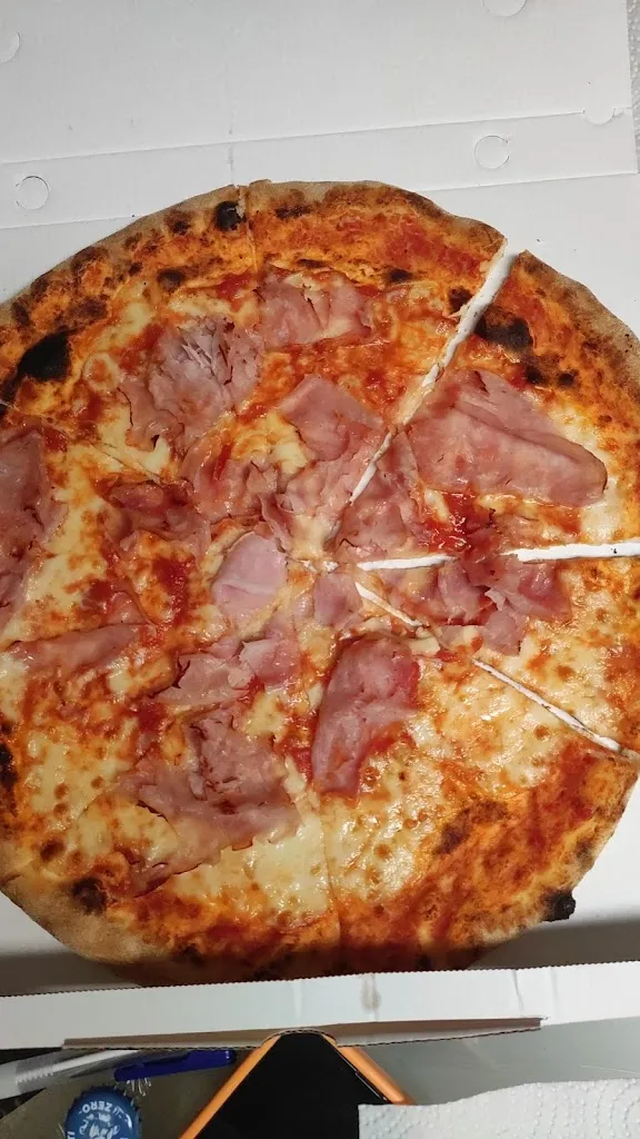 Pizzeria Scapricci_Valbrona_slider_image_3