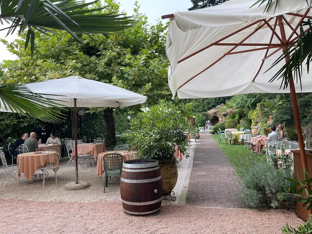 Albergo & Ristorante Tre Risotti di Gamberoni Sergio e C. Sas restaurant in Valganna