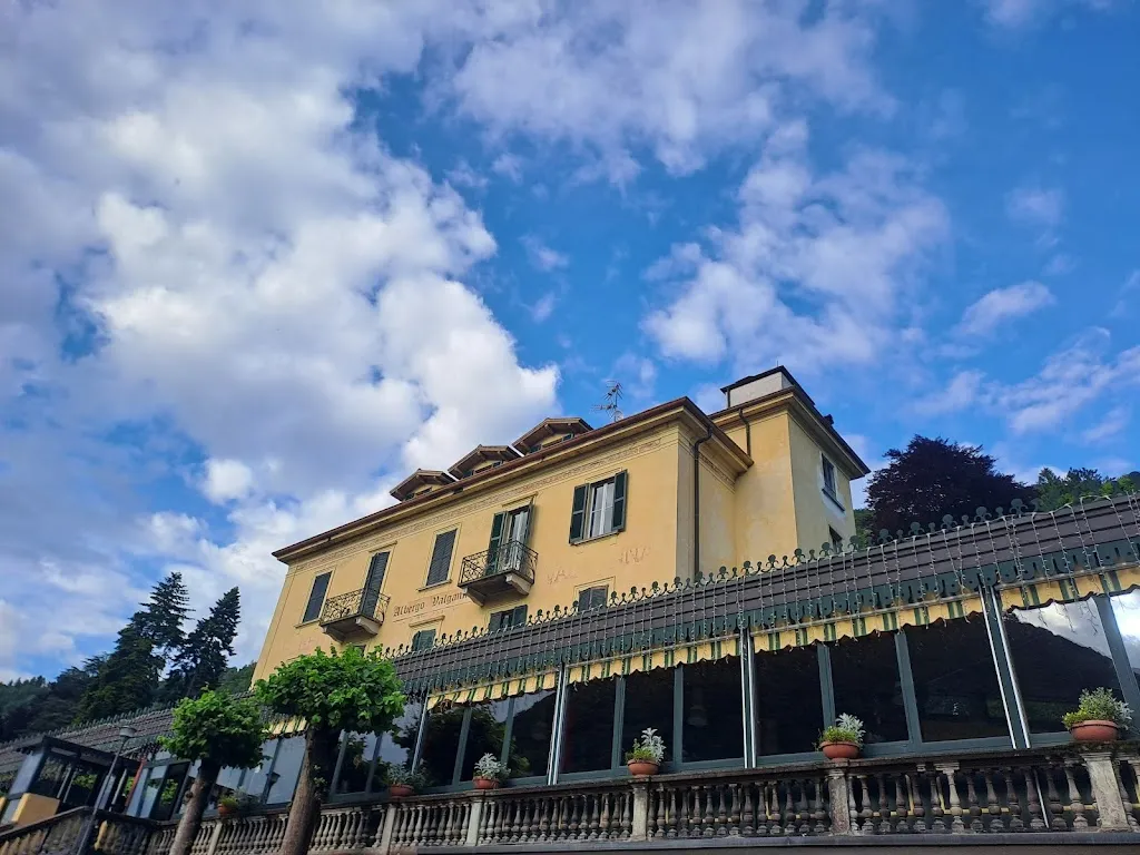 Albergo & Ristorante Tre Risotti di Gamberoni Sergio e C. Sas_Valganna_slider_image_3