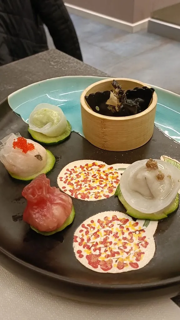 Ristorante Dimsumye_Valganna_slider_image_2