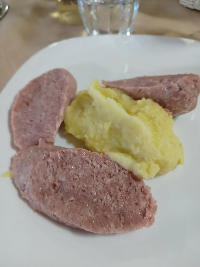 loredana_Trattoria Moncucca di Bigoni Cesare_Valle Salimbene_review