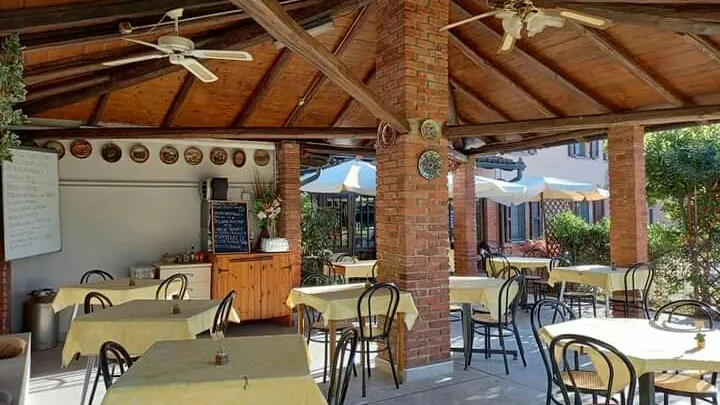 Trattoria Moncucca di Bigoni Cesare restaurant in Valle Salimbene