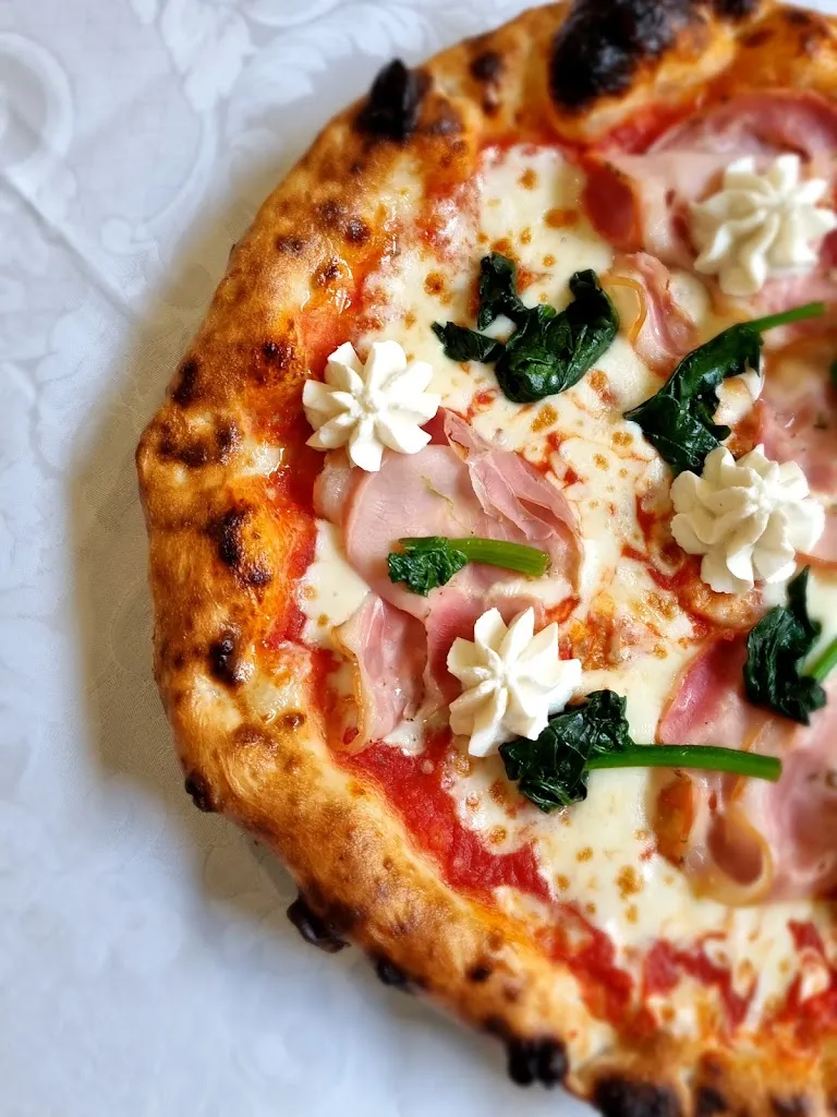 Qui & là pizzeria d'asporto restaurant in Valle Lomellina