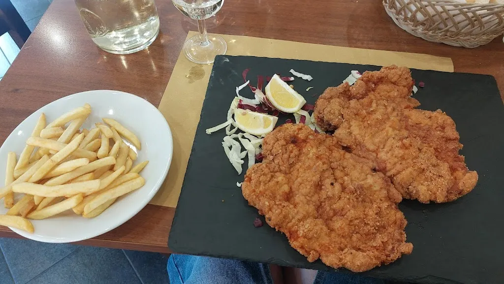 Bar Luna Trattoria_Valmadrera-Caserta_slider_image_2