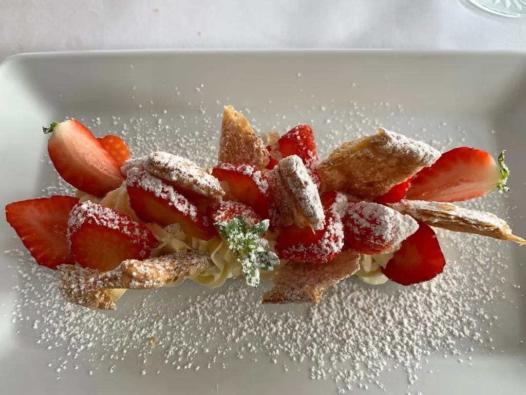 Baia di Parè - Hotel Ristorante Pizzeria_Valmadrera-Caserta_slider_image_3