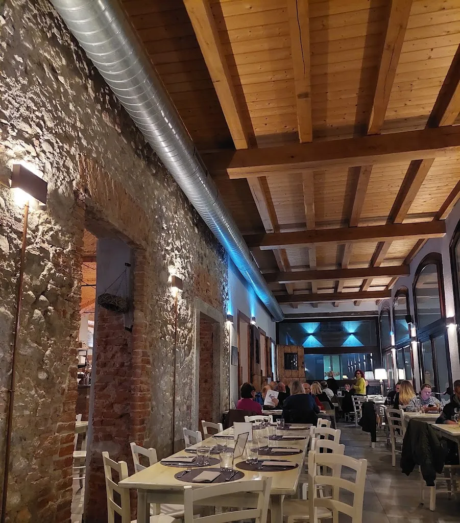 La scuderia ristorante a Varano Borghi