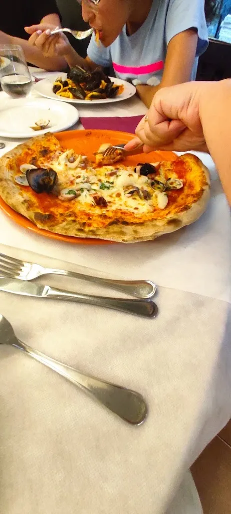 Menu_Ristorante Pizzeria Europa_Varano Borghi_image_9