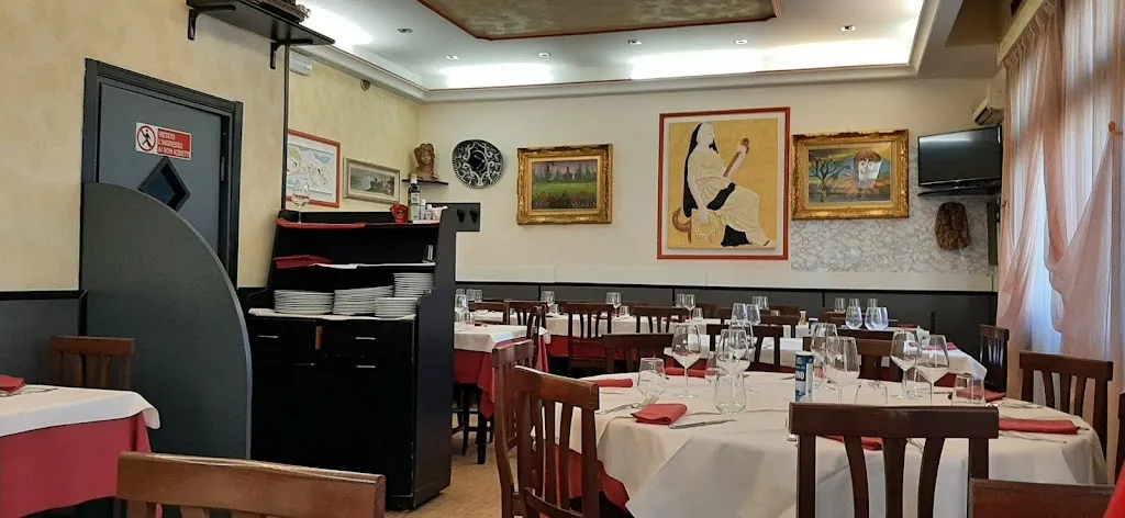 Ristorante Pizzeria Europa_Varano Borghi_slider_image_1