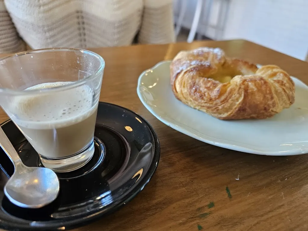 BELÉ Caffetteria Gelateria artigianale_Vedano Olona_slider_image_3