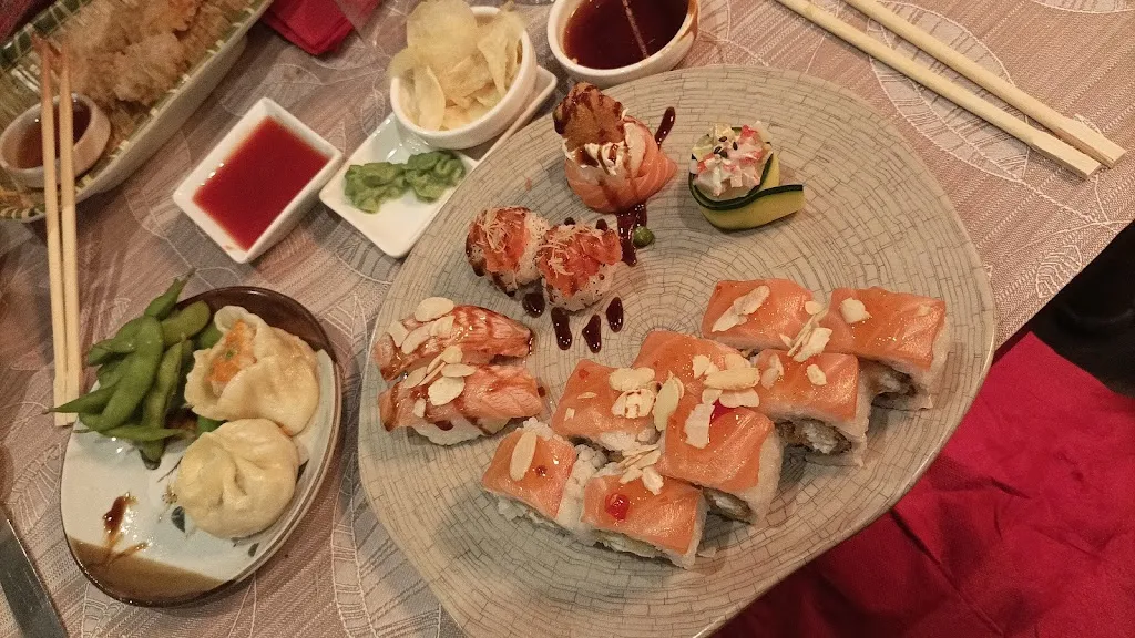 RobinMinako Luu_Japanese Kiri Restaurant_Vedano Olona_review