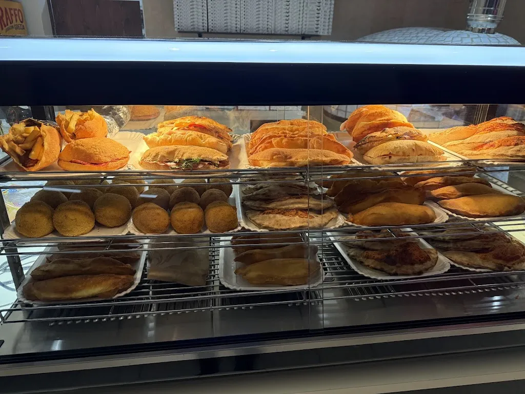 Casa nostra 2.0 pizzeria restaurant in Carosino