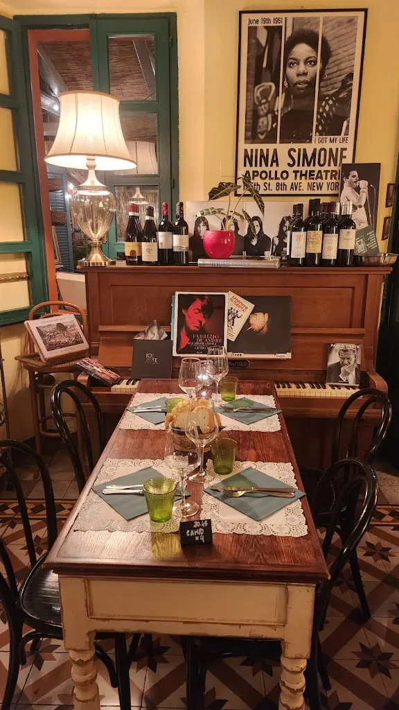 Ristorante e Vineria Caffe' del Centro_Varzi_slider_image_3