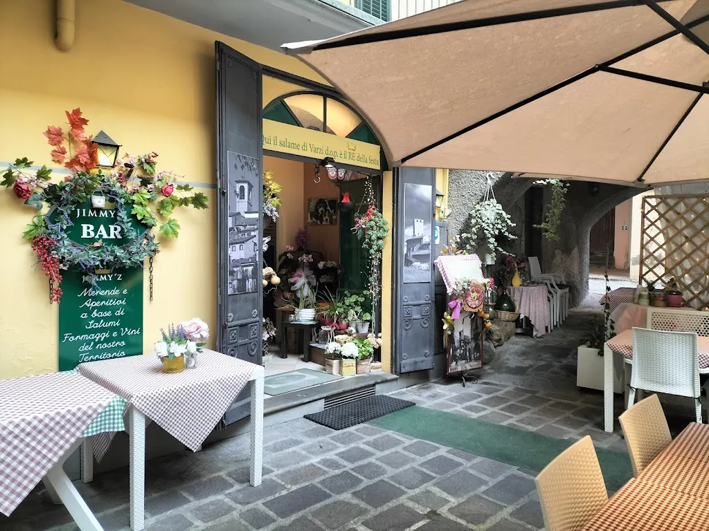 Jimmy'z Bar & Food restaurant in Varzi