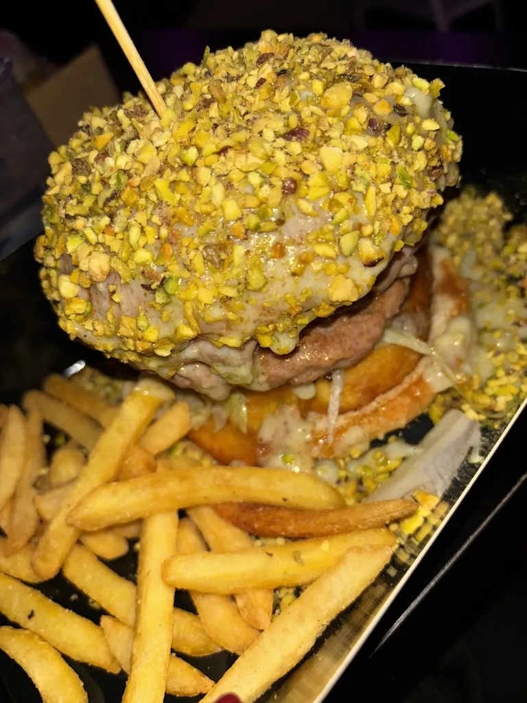 Giorgia Reggio_Boom Burger Esplosioni Di Gusto!_Carosino_review
