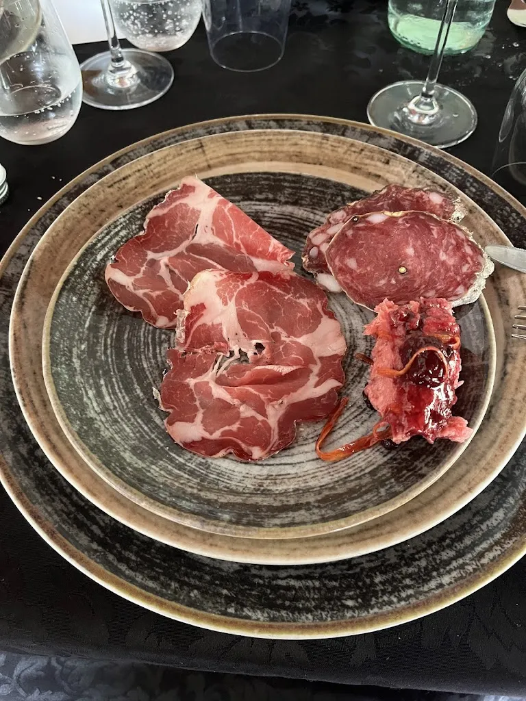 Albergo Ristorante Primula Bianca_Varzi_slider_image_3