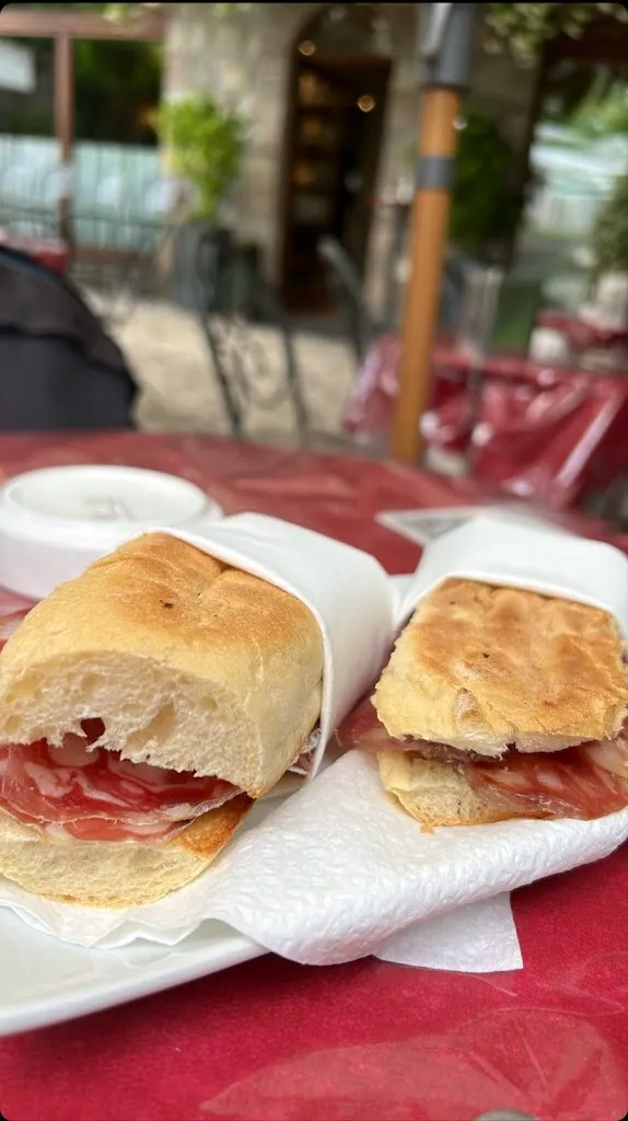 Nicole Zafalon Kovacs_L'ANGOLO BAR di Bucellini Giovanni e C.Snc_Varzi_review