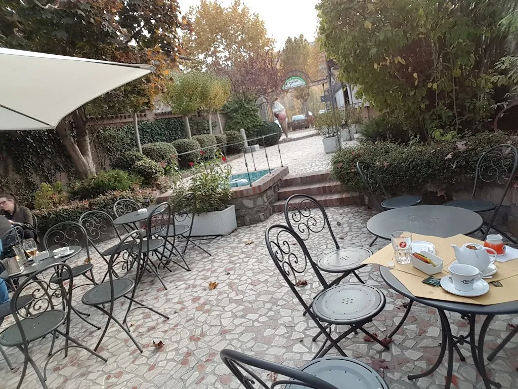 Mihai Constantinescu_L'ANGOLO BAR di Bucellini Giovanni e C.Snc_Varzi_review