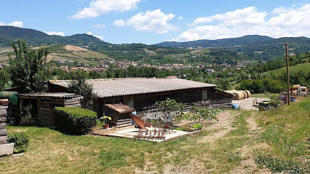 Farmhouse La Fuga_Varzi_slider_image_1