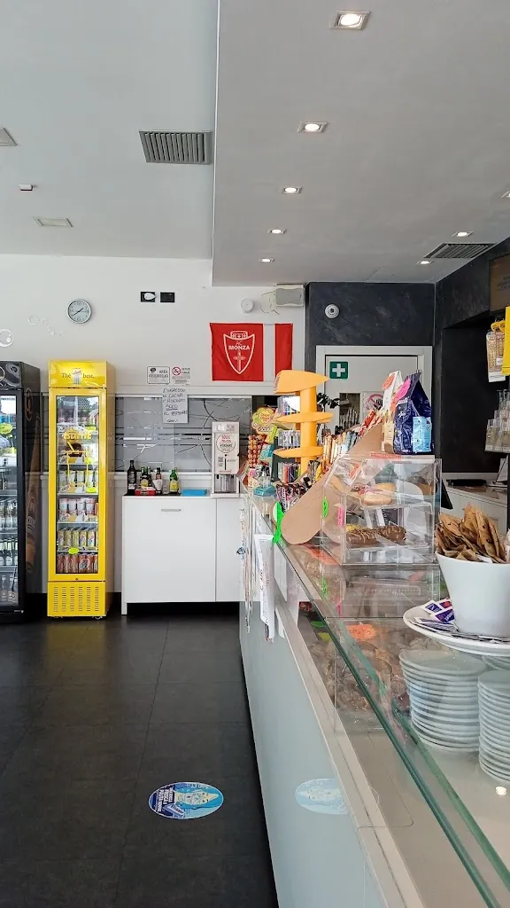 Luca Pirola_Elysium Cafe' Srl_Veduggio Con Colzano_review