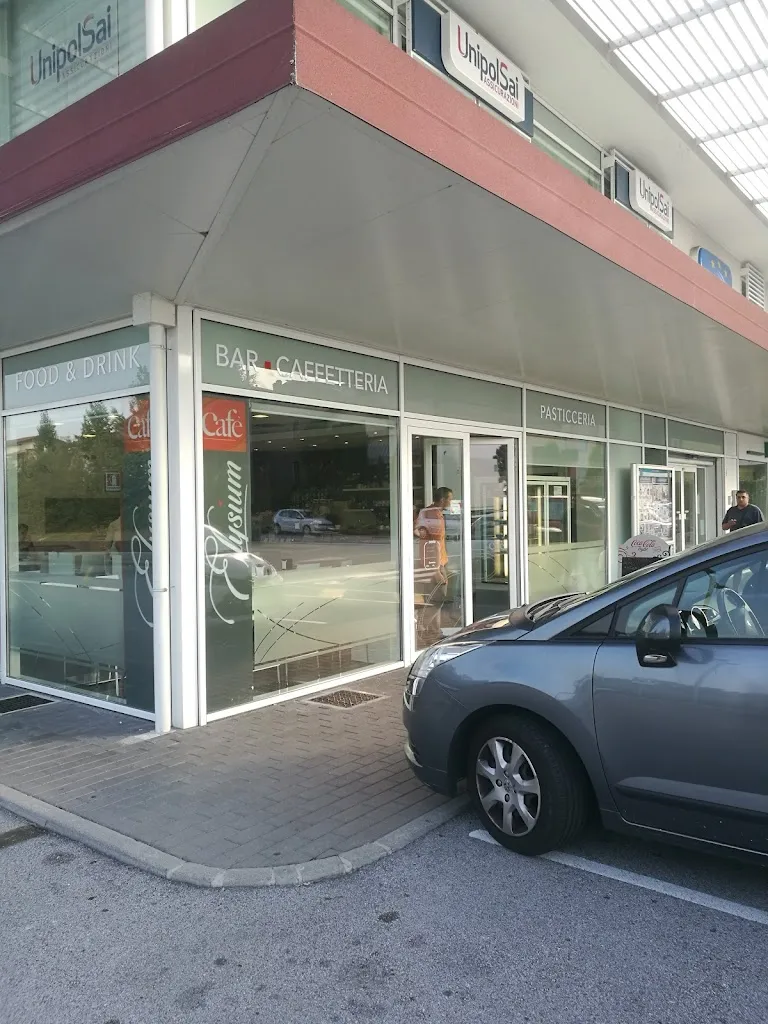 Elysium Cafe' Srl restaurant in Veduggio Con Colzano