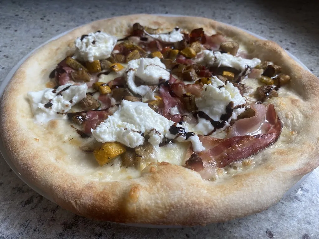 Pizzeria Bruscò di Corbetta Simone_Veduggio Con Colzano_slider_image_2