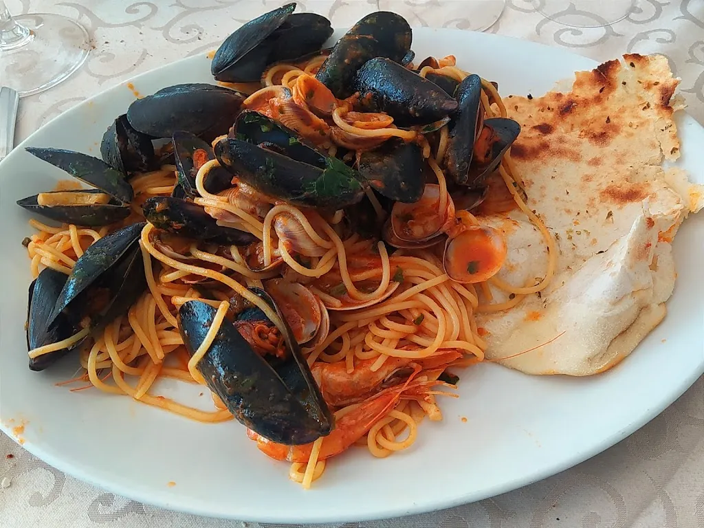 Mario Edoardo T_Mondo Pizza_Veniano_review