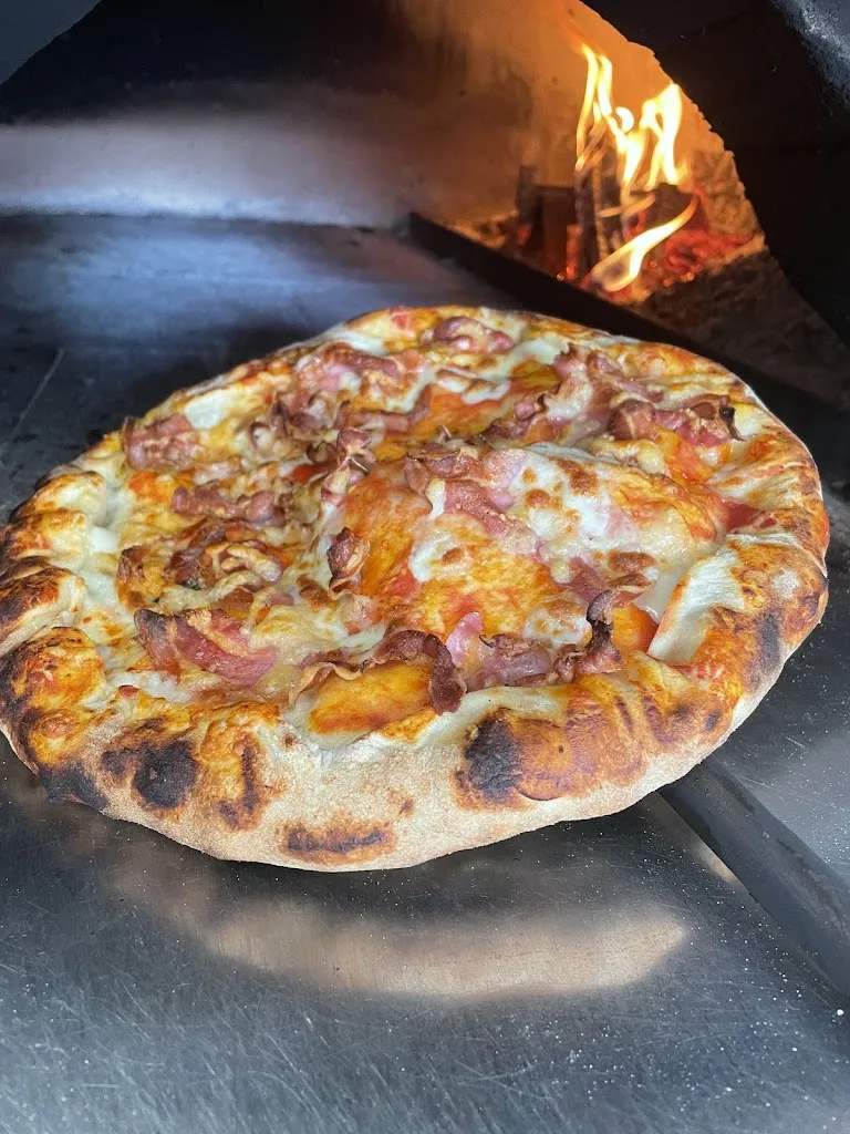 Pizza Da Tony_Venegono Inferiore_slider_image_2