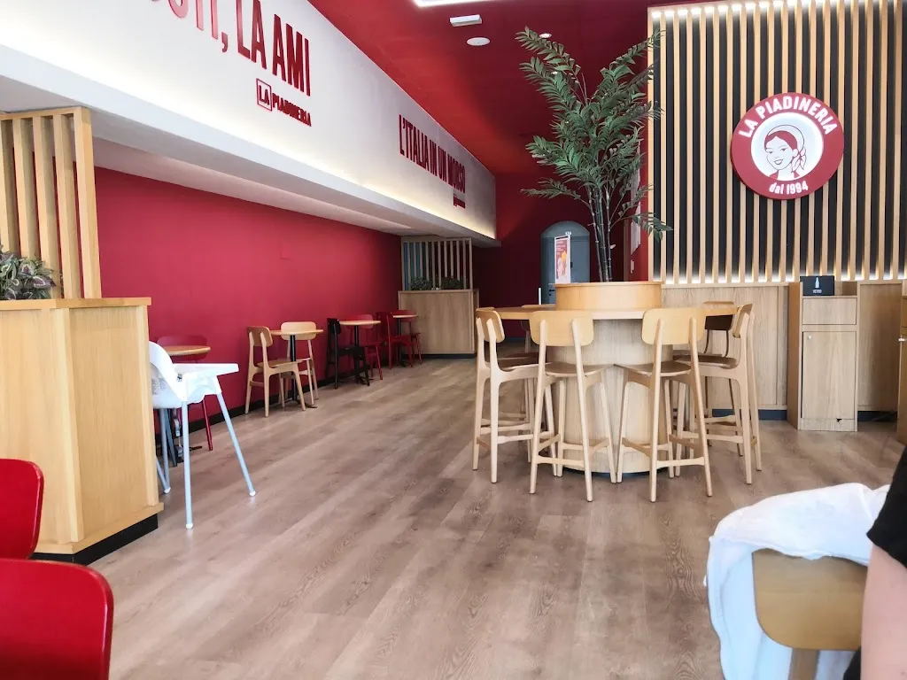 La Piadineria restaurant in Venegono Inferiore