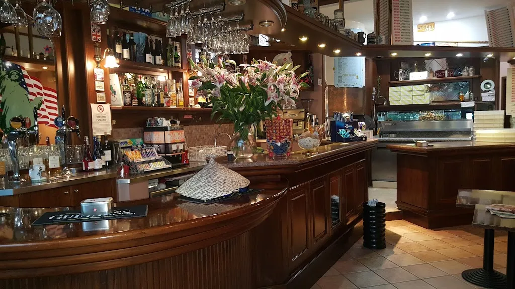 AMERICAN PIZZA PUB_Venegono Superiore_slider_image_1