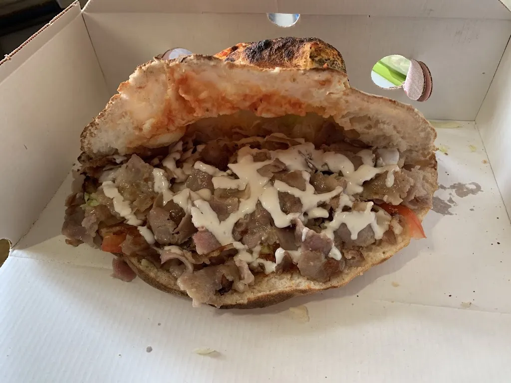 Pizzeria Betty_Venegono Superiore_slider_image_3