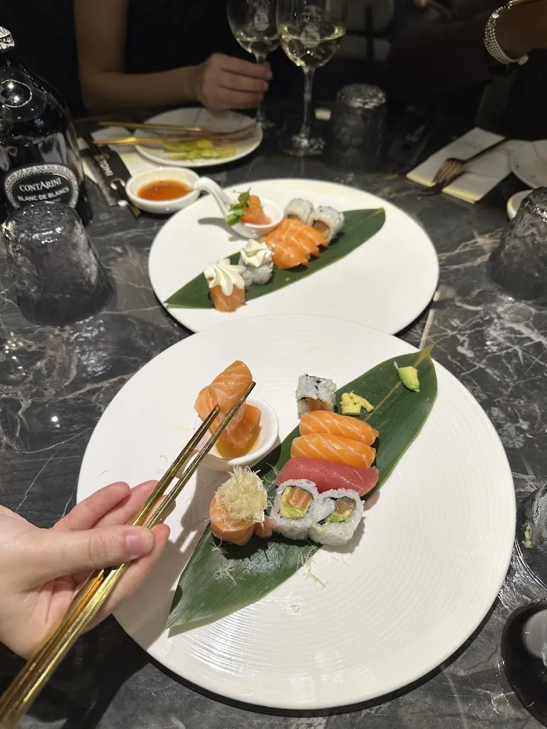 Devamshi Dinesh_Tomi sushi_Verano Brianza_review