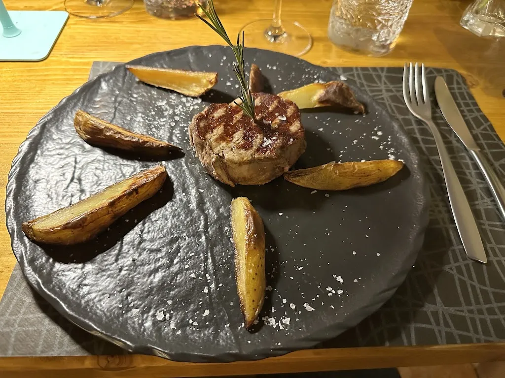 Valeriu Sinelnicov_Ristorante - Vineria Bistrot sotto il portico_Verdellino_review