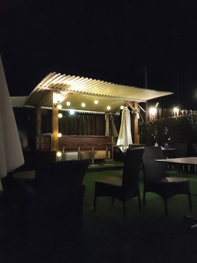 simone c_On the Road Pub_Verdello_review