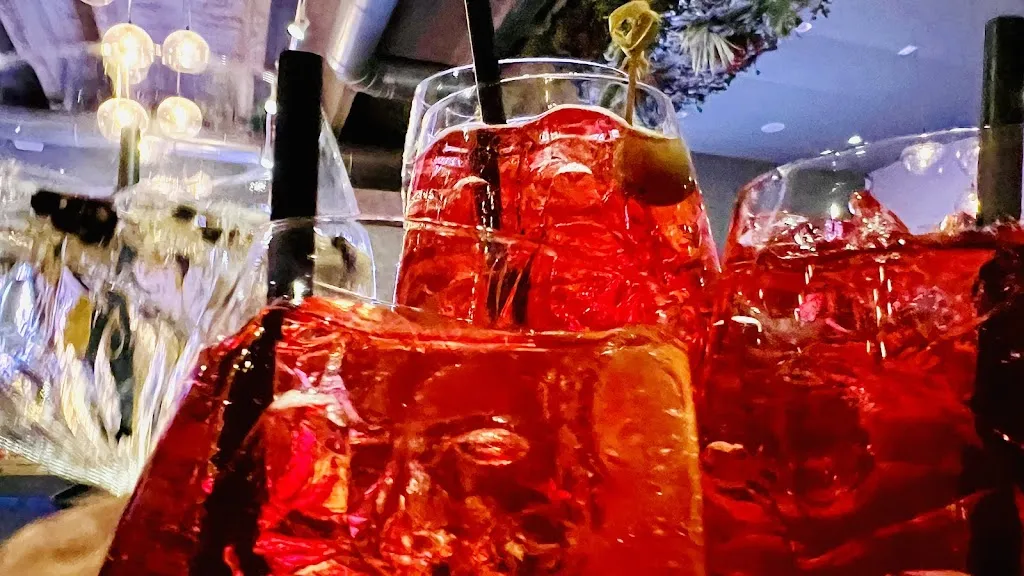 On the Road Pub_Verdello_slider_image_3