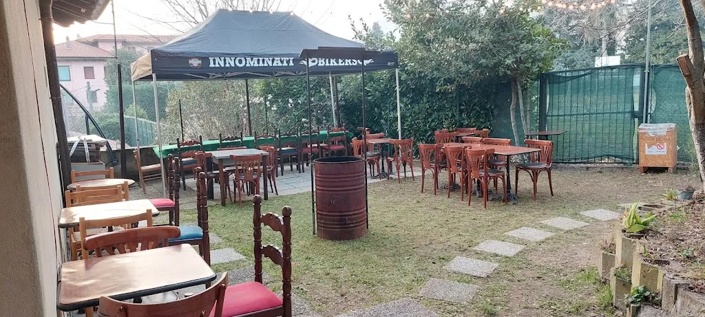 Castle Rock Pub restaurant in Vercurago