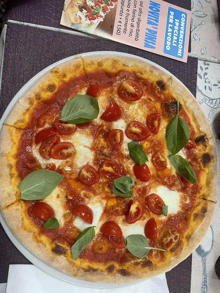 Pizzeria Rosticceria Take Away_Vercurago_slider_image_2