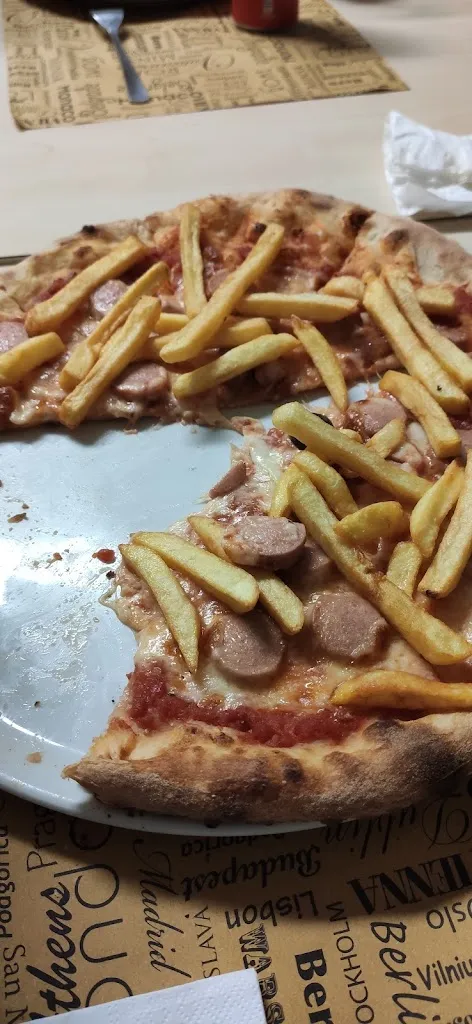 Anjeza Aliu_Pizzeria Mediterranea Vermezzo_Vermezzo_review