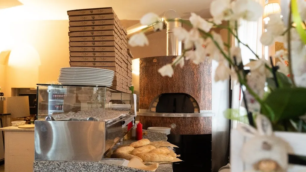 Antica Osteria Bellaria restaurant in Vernate