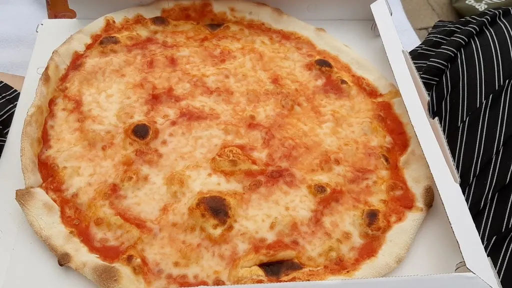 Pizzeria Alta Marea_Verolavecchia_slider_image_2