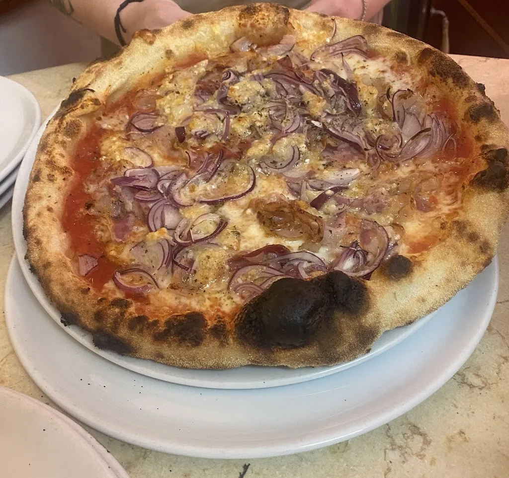 Pizzeria Azzurra_Viadanica_slider_image_1