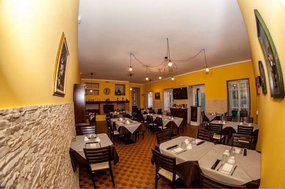 Pizzeria Ristorante Ol Pustesi restaurant in Viadanica